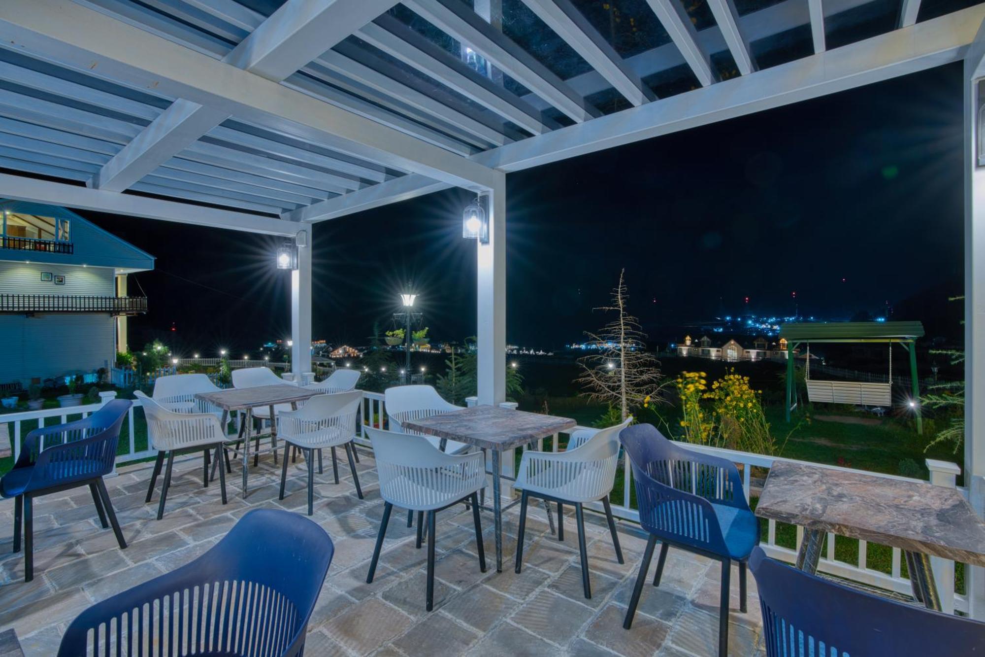 Golden Meadows Hotels & Resorts Sonāmarg Exteriör bild