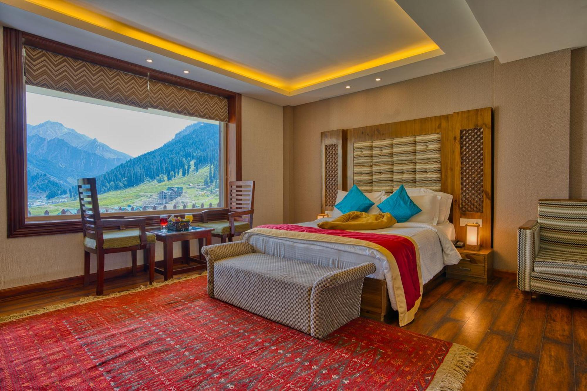 Golden Meadows Hotels & Resorts Sonāmarg Exteriör bild